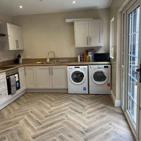 Roskeen Townhouse Belfast Bagian luar foto