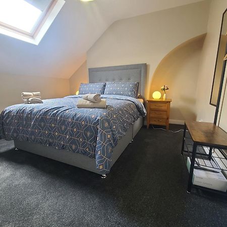 Roskeen Townhouse Belfast Bagian luar foto