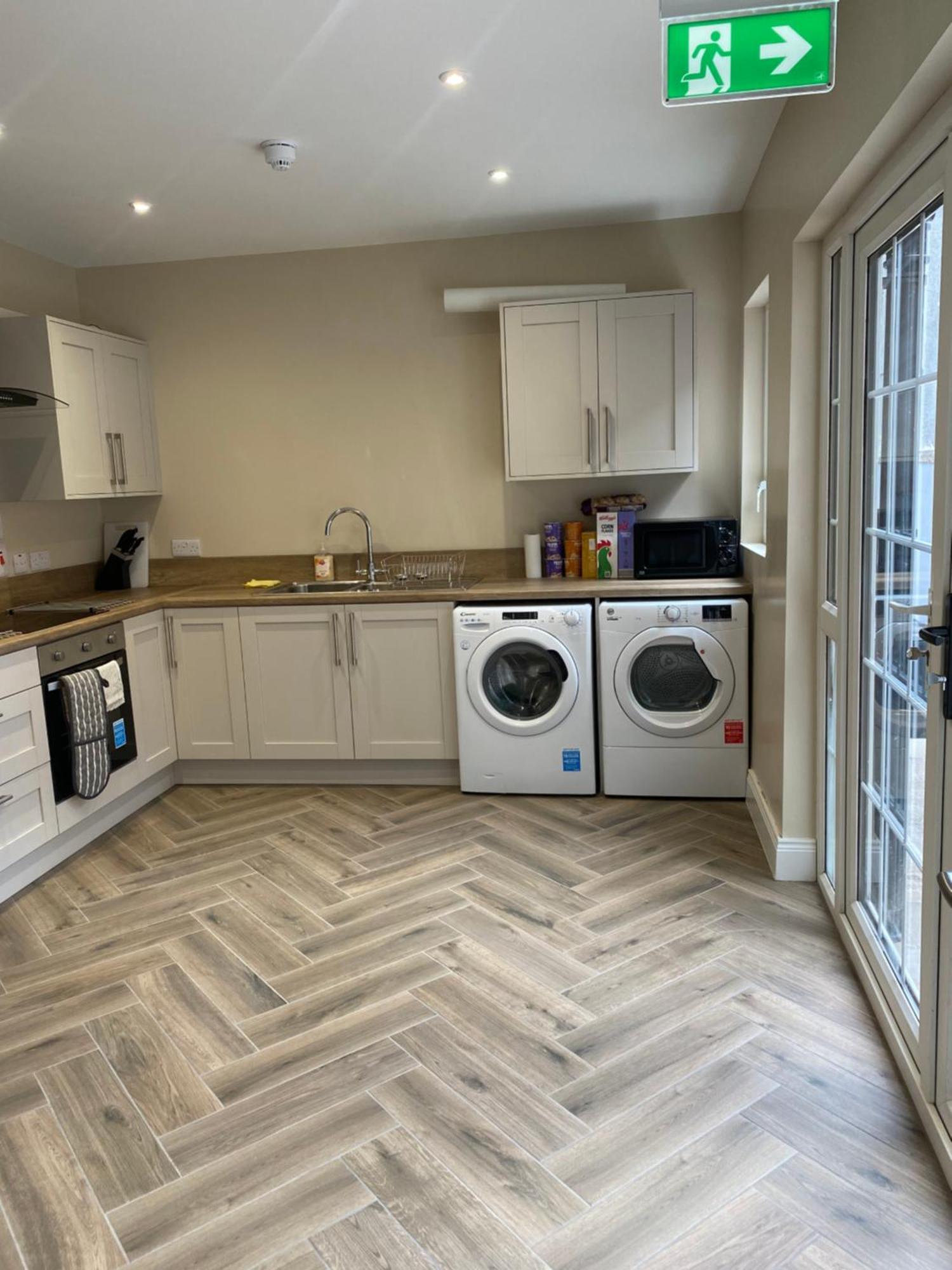 Roskeen Townhouse Belfast Bagian luar foto