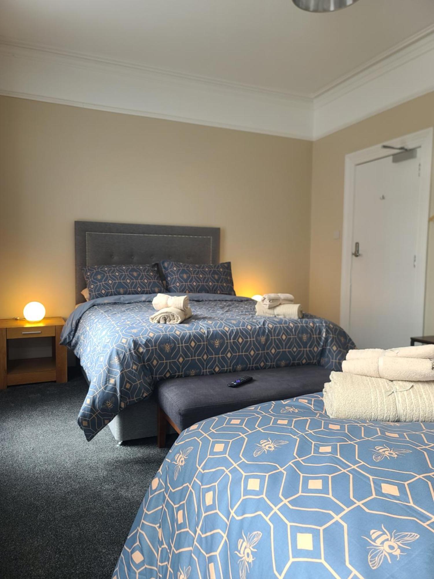 Roskeen Townhouse Belfast Bagian luar foto